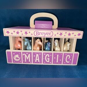 Breyer Unicorn Magic Wooden Carry Stable playset